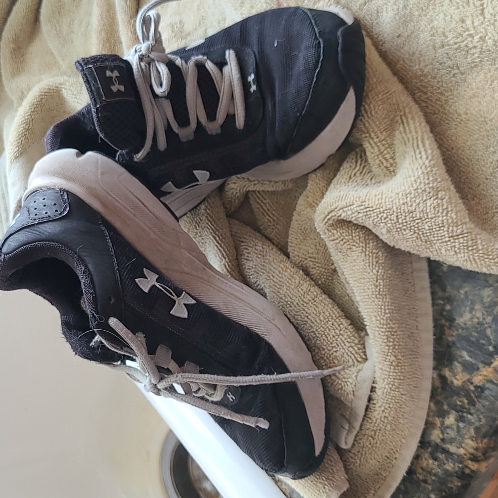 Under Armor Youth Shoes